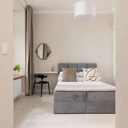 Cream & Beige Oasis - Studio For 2 - Kazimier Apartment Krakow